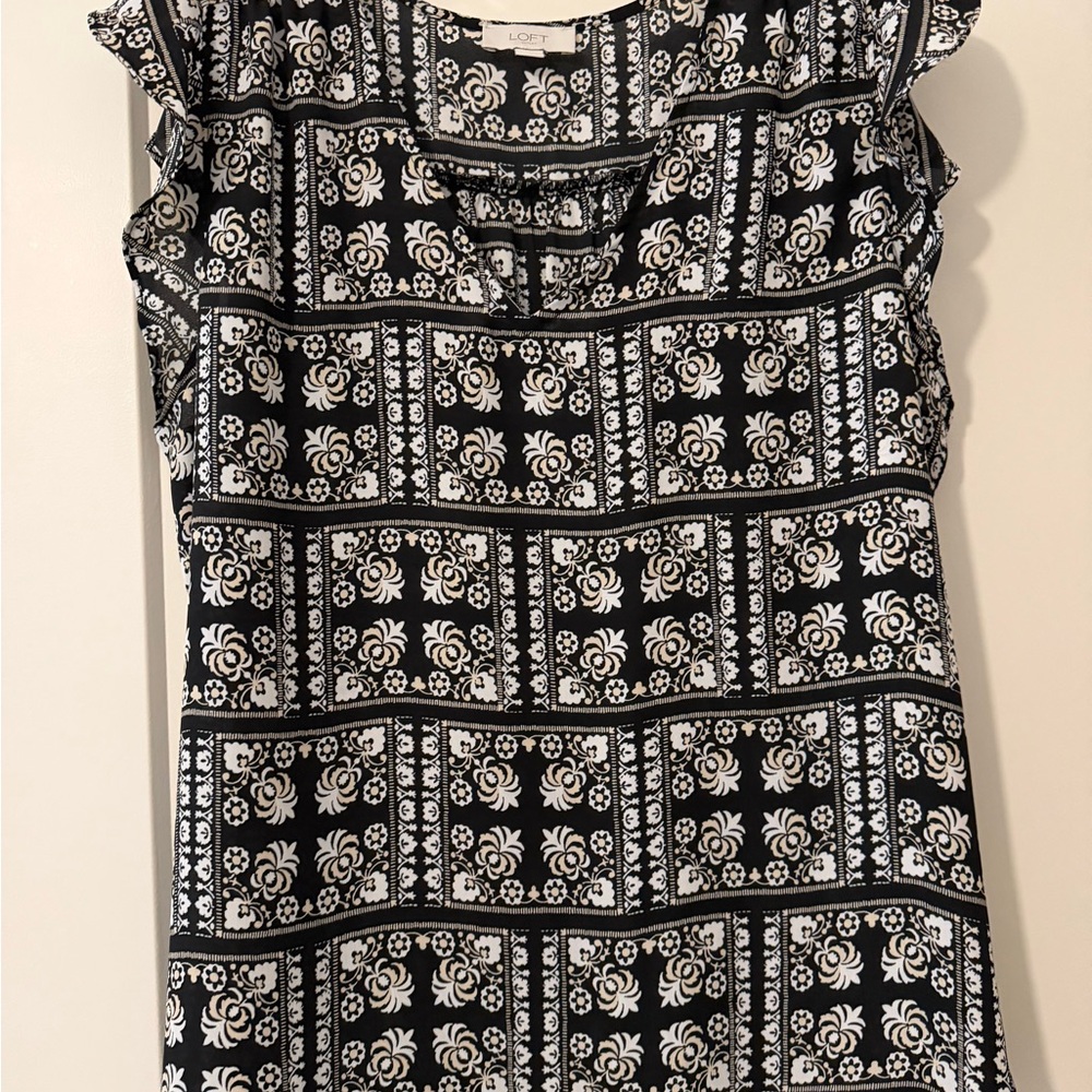LOFT Black and White Floral Block Print Flutter Sleeve Top